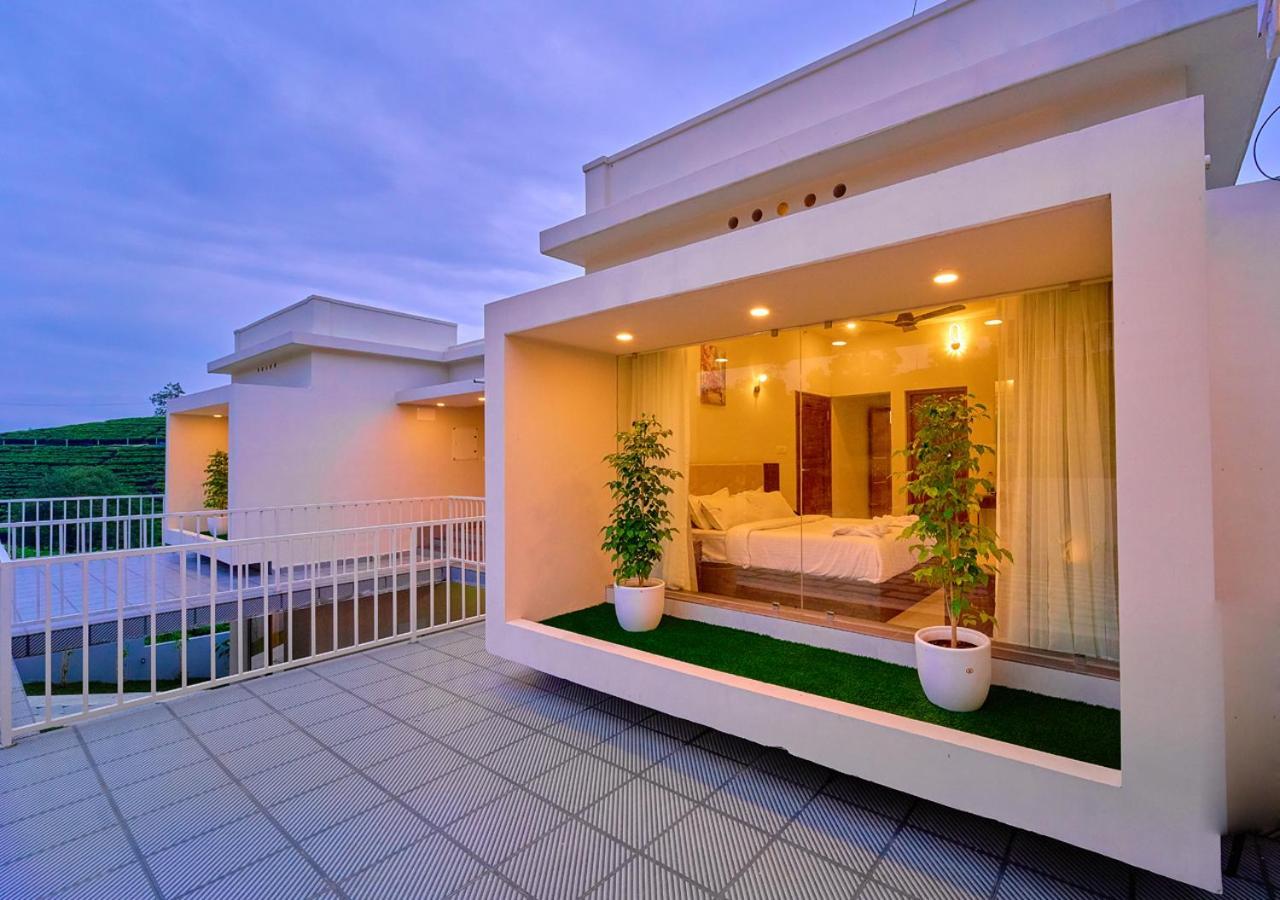 Glen Castle Vagamon Pool Resort By Voye Homes Екстериор снимка