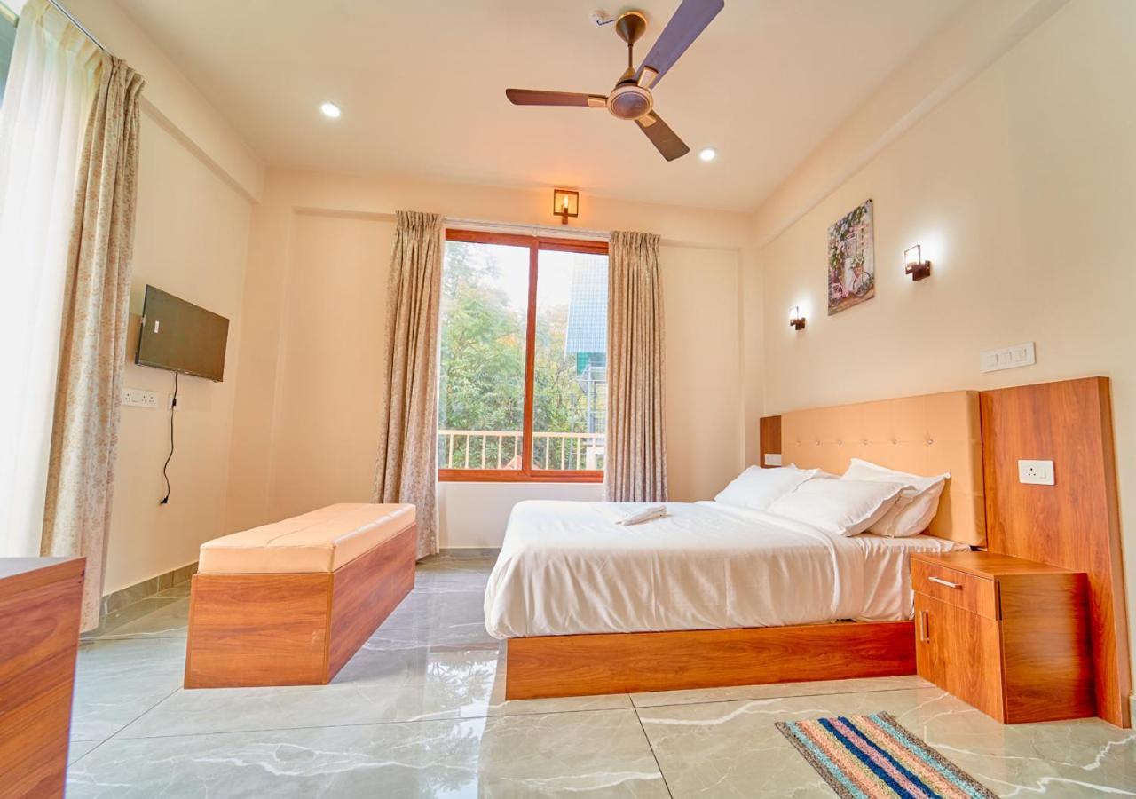 Glen Castle Vagamon Pool Resort By Voye Homes Екстериор снимка