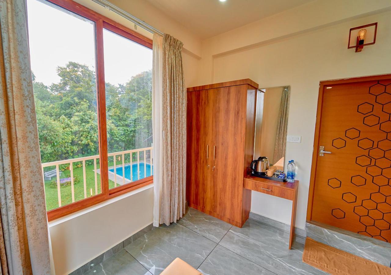 Glen Castle Vagamon Pool Resort By Voye Homes Екстериор снимка